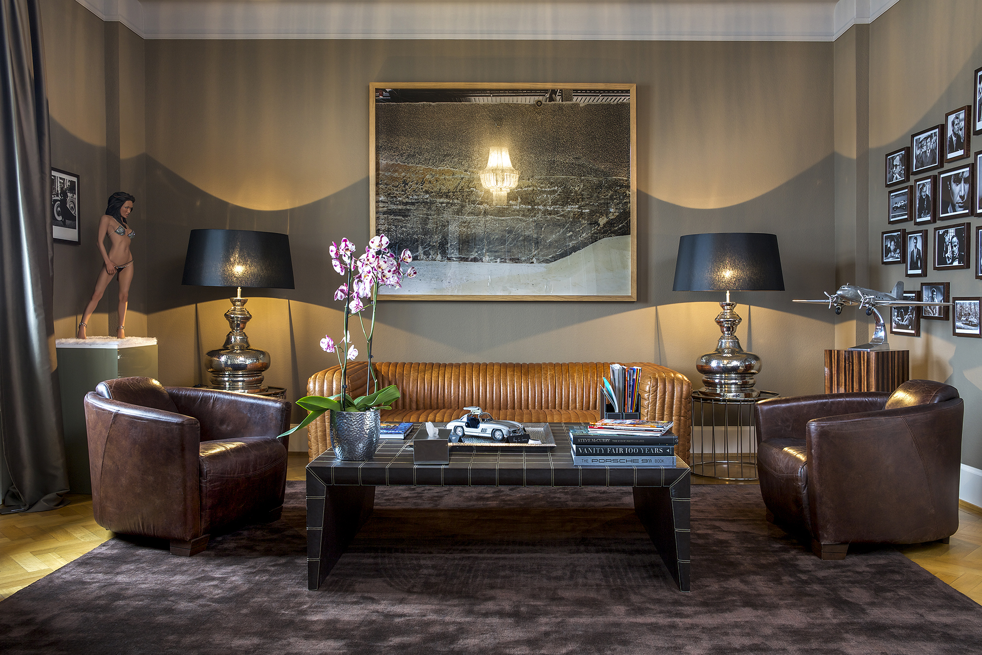 gentlemens lounge