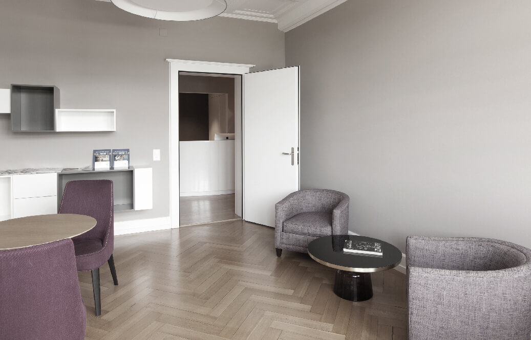 utoquai lounge pair